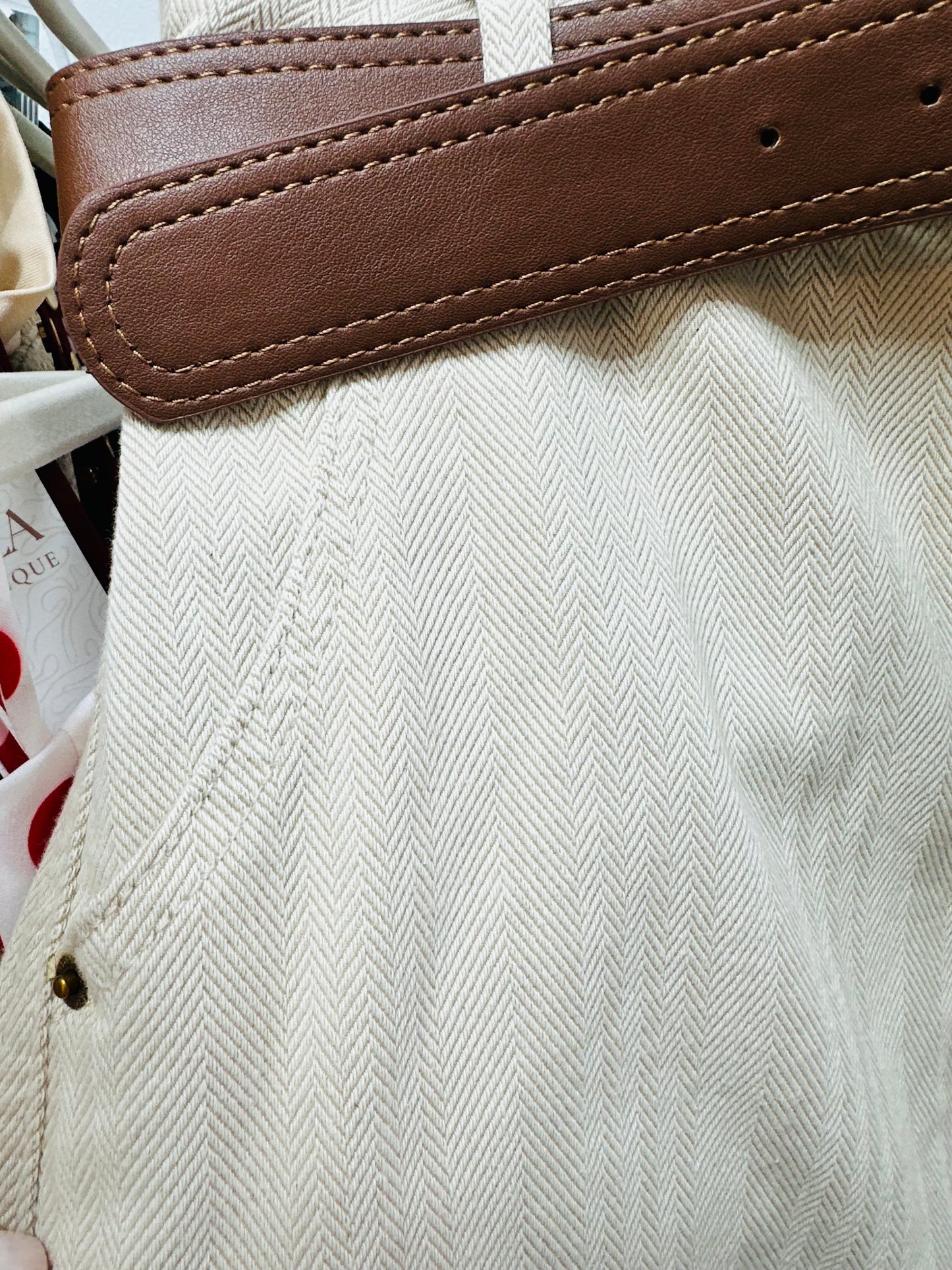 Cream Texture Belted Barrel Jeans