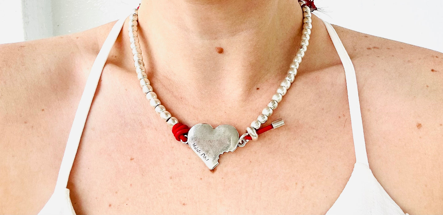 “Corazon Mordido” Silver Plated Elastic Necklace