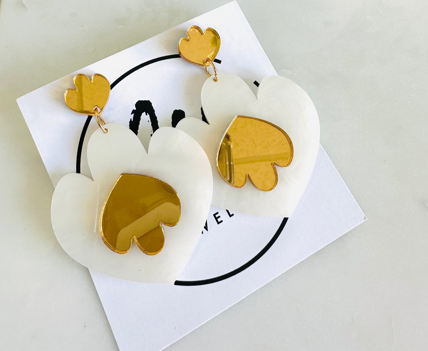 White /Gold Flower Earrings