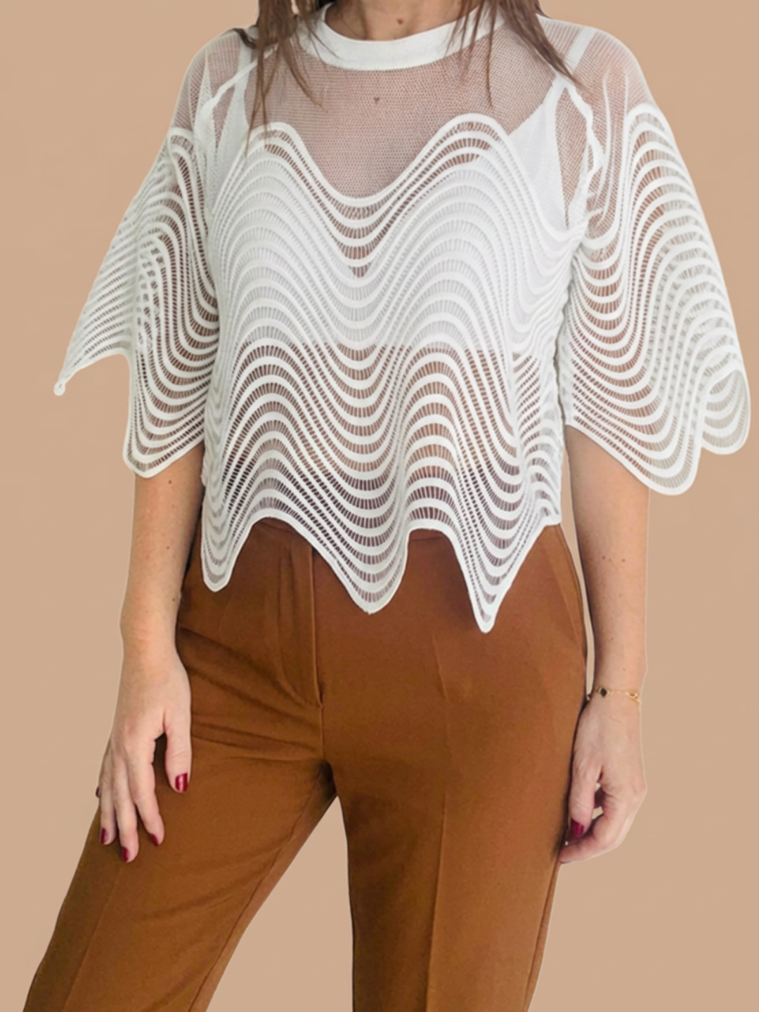 WHITE WAVED SHEER TOP