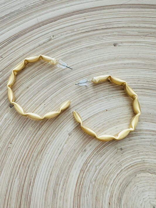 Waved Puff Earrings
