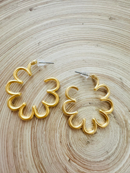 Matted Gold Flower Earrings