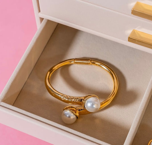 TUCCO- ALBA PEARL CUFF