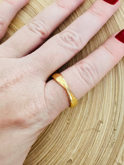 Brandi Twisted Ring