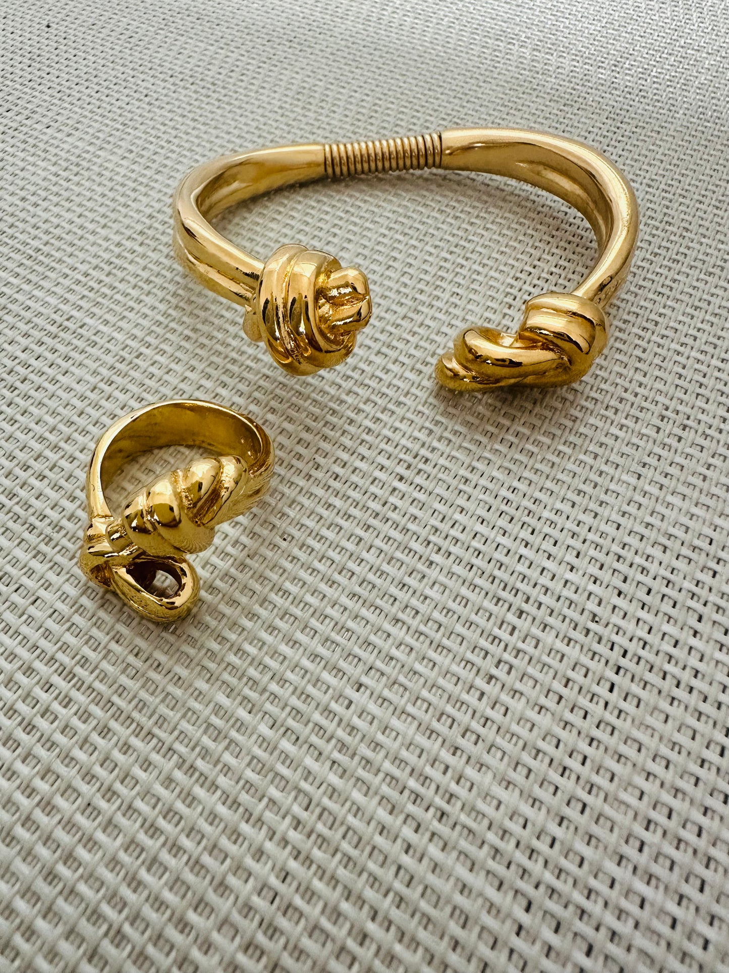 Fusion- Knot Collection