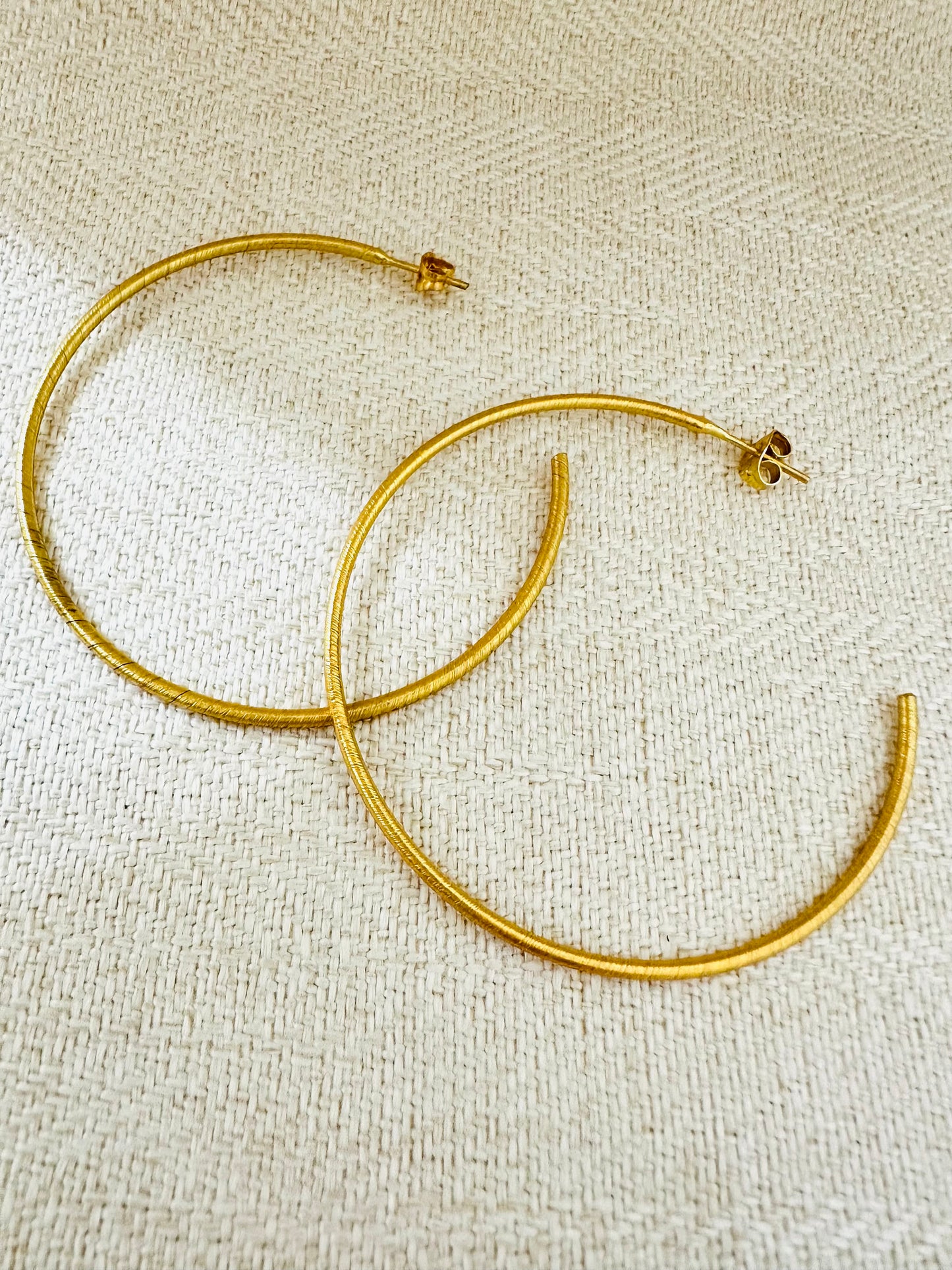Thin Hoops Earrings Gold plated