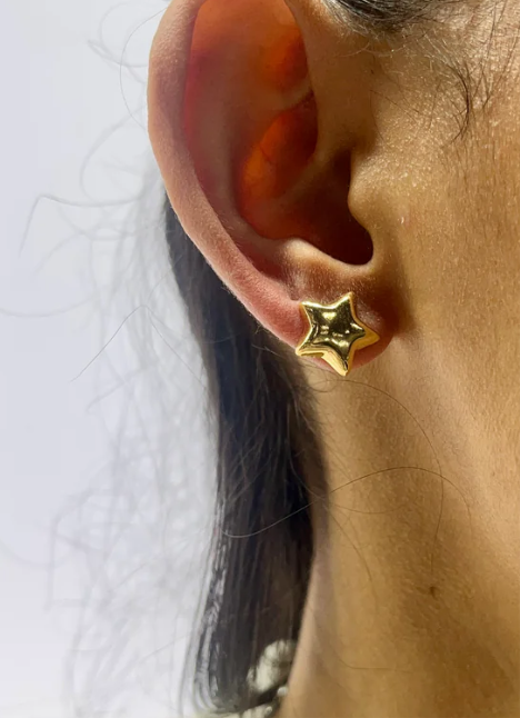 Hiya Star Stud Earrings