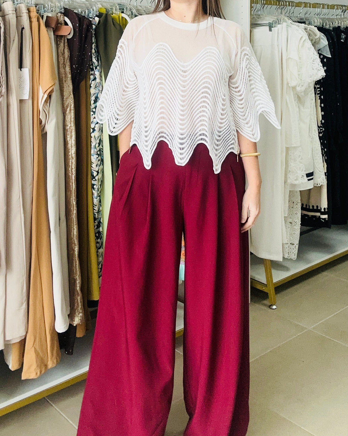 WHITE WAVED SHEER TOP