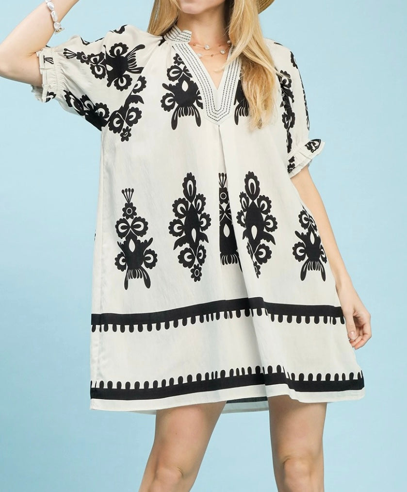 V-Neck Black & White Tunic Dress