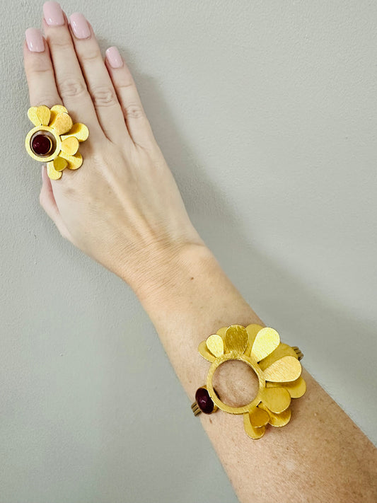 Flower Design ring +Cuff