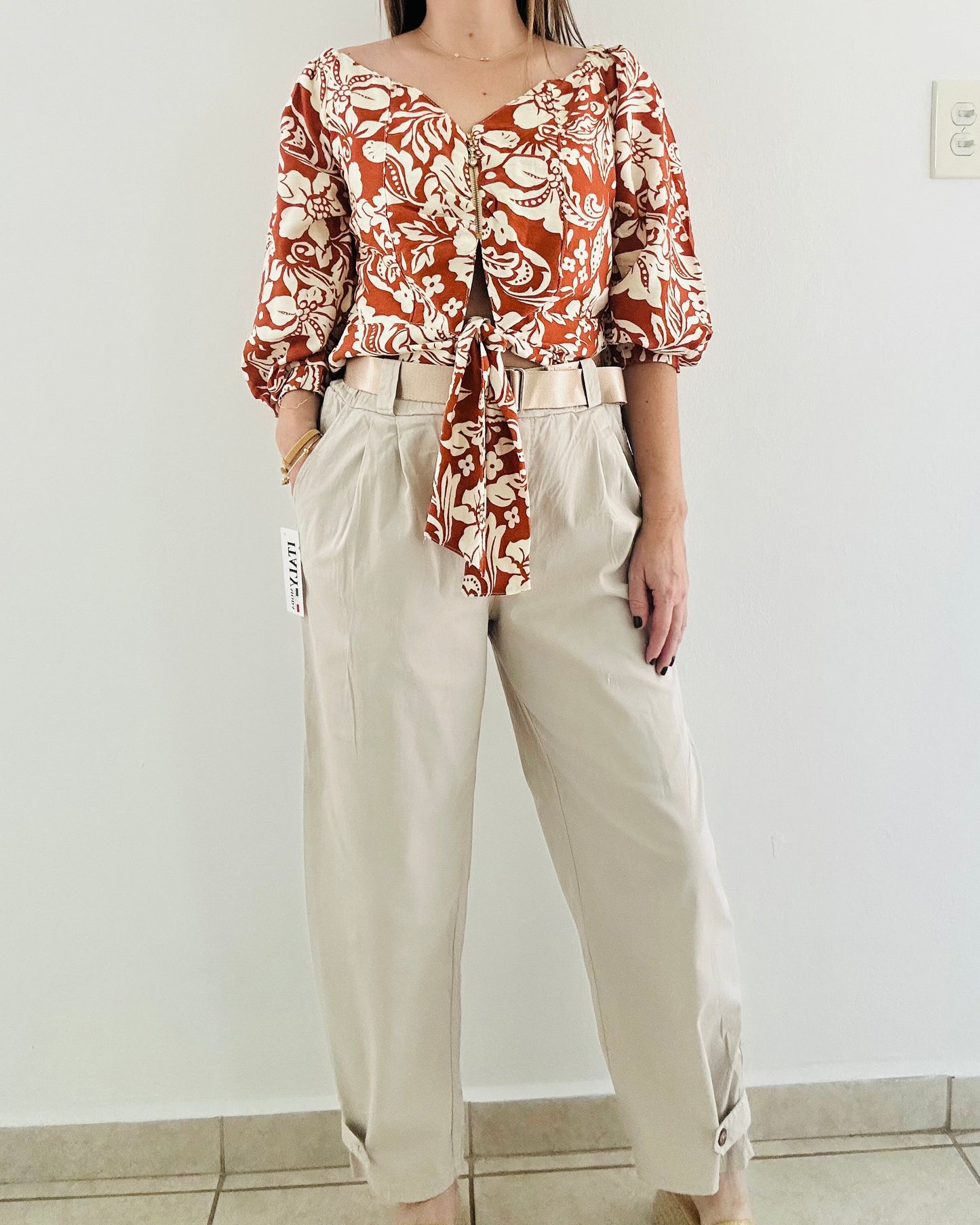 Cream Ankle lengthItaly Pants