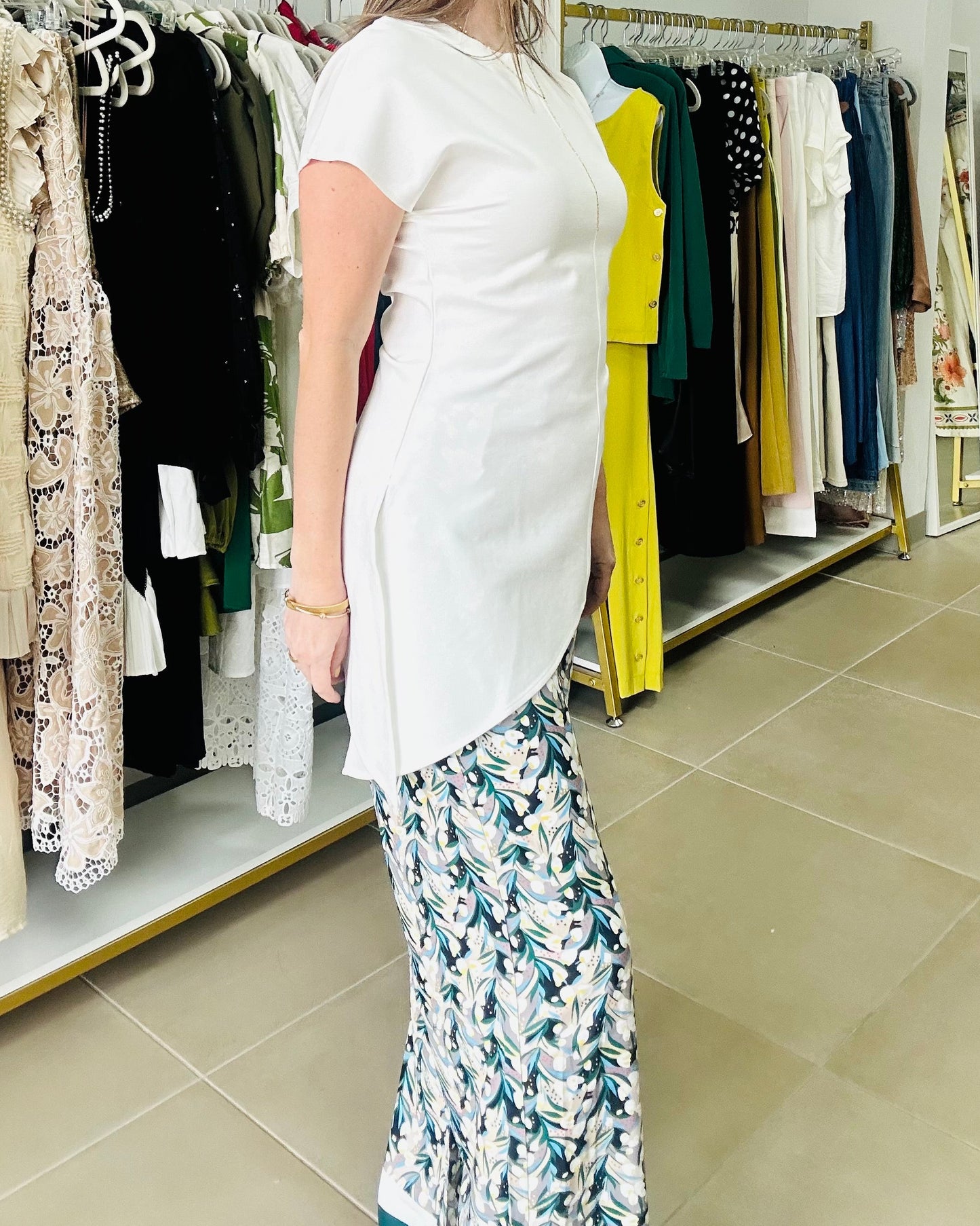 White Asymmetric Top By. Gracia
