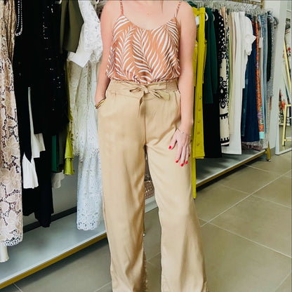 Camel/White Leaf Top