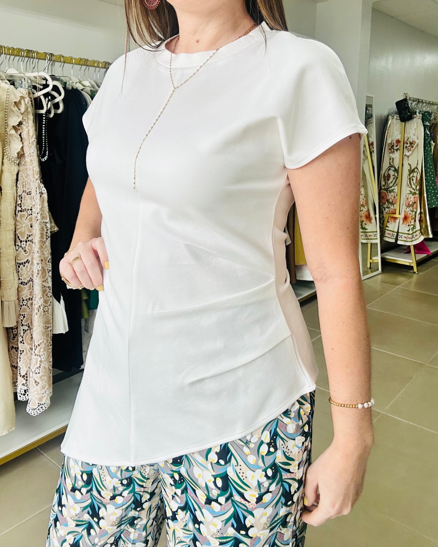 White Asymmetric Top By. Gracia