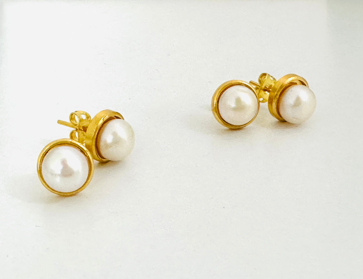 Pearls Stud Earrings