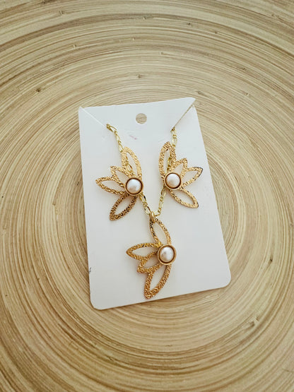 Half Flower earring & Necklace Set