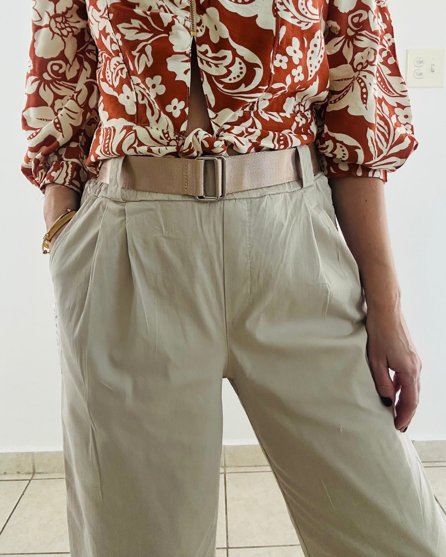 Cream Ankle lengthItaly Pants